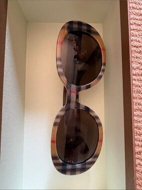 BURBERRY KIDS SUNGLASSES